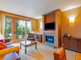 4008 Cozy ONE Bedroom in Suncadia with Heated Pool Access，位于克利埃勒姆的酒店