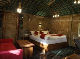 nature huts，位于比姆塔尔的酒店