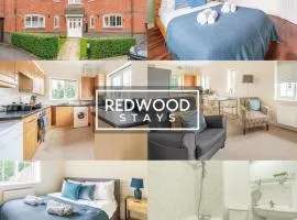 2 Bedroom Apartment, Business & Contractors, FREE Parking & Netflix By REDWOOD STAYS