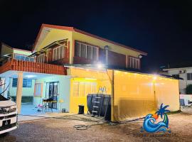 Bungalow Kotamas Seafront Teluk Kemang，位于波德申的酒店