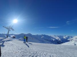Wohnung in Andermatt，位于安德马特的滑雪度假村