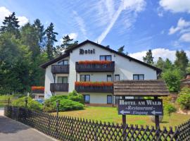 Meister BÄR HOTEL Am Wald，位于马克特雷德维茨的酒店