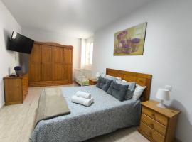 AR Home - Apartamento de 3 dormitorios con ascensor en Las Huesas, Telde，位于特尔德的酒店