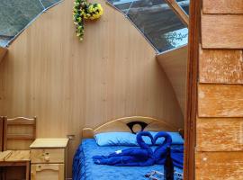 Soraypampa Hostel - Private Cabins & Dorms for Self-Guided Humantay & Salkantay Trek -Comidas-hot shower-wifi-Pack horses，位于Salcantay的酒店