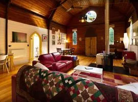 Blue Gum Church - Artistic Retreat