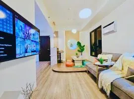 Cebu City SPACIOUS 1BR Condo HighView IT Park with POOL and NETFLIX