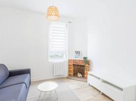 Logement avec jardin 19min Paris，位于欧博讷的酒店