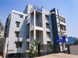 FabHotel Majestic Luxurious - Nr Rajaram Bhiku Pathare Stadium，位于浦那Kharadi的酒店