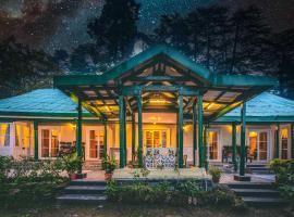 StayVista at Rose Cottage - Bonfire & Scenic View，位于西姆拉的酒店