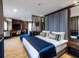 Aprilis Deluxe Hotel