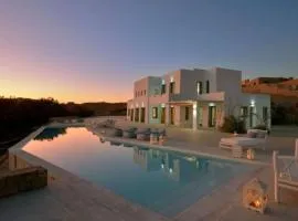 Extravagant Mykonos Villa - 16 Bedrooms - Villa Cronus - Stunning Sea Views - Great for Larger Groups - Kalo Livadi