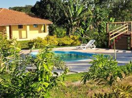 Casa em sítio à beira do Rio Piracicaba c/ piscina，位于圣代佩德罗的度假屋