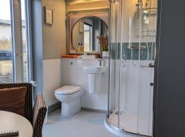 2 Homestay Guest Rooms，位于亨廷登的酒店