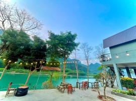 Little Rock Homestay，位于峰牙的住宿加早餐旅馆