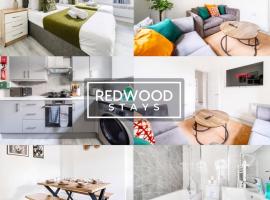 BRAND NEW, 2 Bed 1 Bath, Modern Town Center Apartment, FREE WiFi & Netflix By REDWOOD STAYS，位于奥尔德肖特的酒店