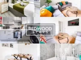 BRAND NEW, 2 Bed 1 Bath, Modern Town Center Apartment, FREE WiFi & Netflix By REDWOOD STAYS