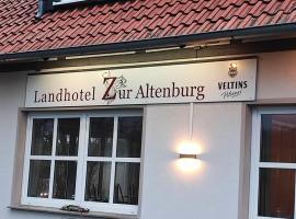 Landhotel Zur Altenburg，位于Kalefeld的带停车场的酒店