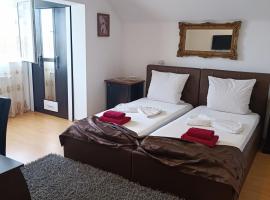 Family Pension，位于阿拉德的酒店