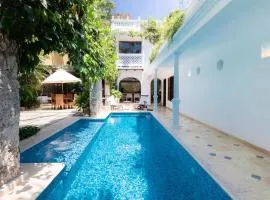 Vibrant House 5BR with Pool in Cartagena