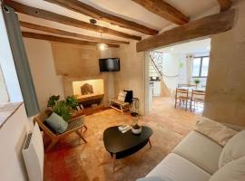 Cosy Gîte à Azay-le-Rideau avec Wifi, Clim, tout inclus, idéal pour 2 adultes et 2 enfants, proche châteaux - FR-1-381-567，位于阿宰勒里多的酒店