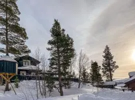 3 Bedroom Gorgeous Home In Bjorli