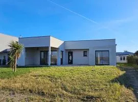 Maison 3 chambres à 350m de la plage avec jardin proche Portbail