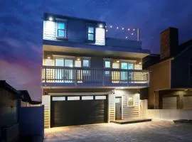 Steps 2 Beach- Luxury Home, Game Room, Roof Deck, Firepit, Pets OK