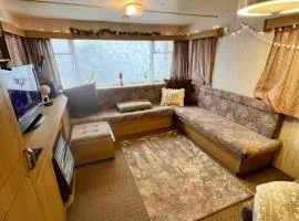 City Caravan, 5 mins from Cardiff city centre, Dog Friendly and perfect weekend Getaway