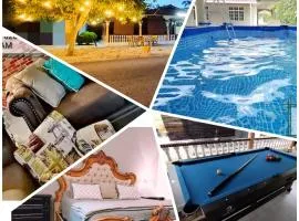 Basrie Villa Pagoh - Mini Cinema , Private Pool , Wi-Fi , NetFlix