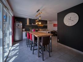 Charmante maison de Lotissement, 6 couchages，位于瓦朗斯门的酒店