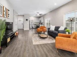 Modern 4BR 4BA Two Unit Condo w Garage and Patio