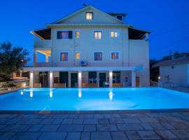 Villa Vita Holidays，位于雷夫卡达镇的酒店
