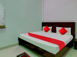 OYO Flagship 81056 Panday Guest House，位于戈勒克布尔的酒店