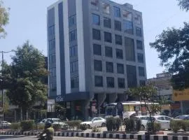 Pride Biznotel Alkapuri Near Vadodara Airport