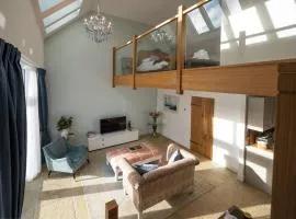 Pigeon Cottage - Luxury country steading