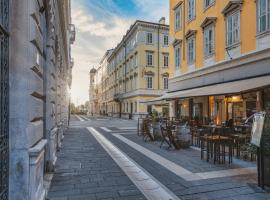 San Nicol&ograve; Suites，位于的里雅斯特的带热水浴缸的酒店