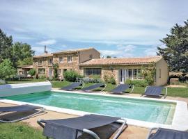 Stunning Home In St Quentin La Poterie With 5 Bedrooms, Wifi And Private Swimming Pool，位于圣康坦拉波特里的豪华型酒店