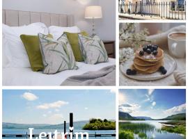 The Pine Tree Cottage of Warren Lodge Boutique Cottages，位于Dromod的酒店