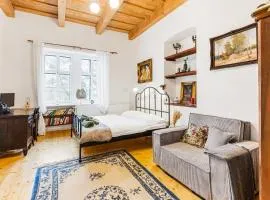 Soví Dom- historické apartmány z 19 storočia, 4km od Banskej Štiavnice