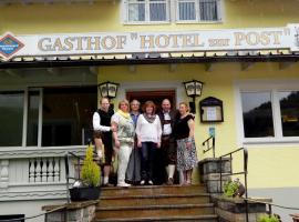 Ferienwohnungen beim Hotel zur Post, Erlau，位于埃劳的酒店
