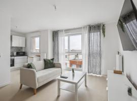 Chic and spacious apart with parking，位于塞尔吉的酒店