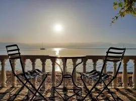 Tropical Beach "Poseidon"
