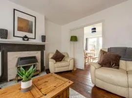 Cheerful Chingford, Beautiful Views, Free Parking