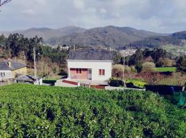 Casa familiar con finca privada (Orolterra)，位于比韦罗的别墅