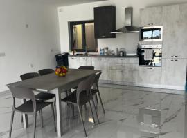 Luqa 3 bedroom penthouse T，位于卢加的酒店