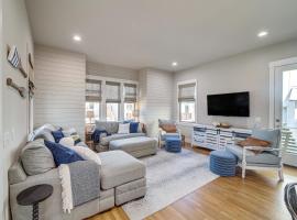 Cozy Carlton Landing Home - Pools and Lake Access，位于Canadian的酒店