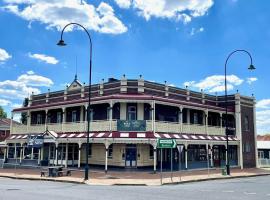 The Bolt Inn，位于Uralla的酒店