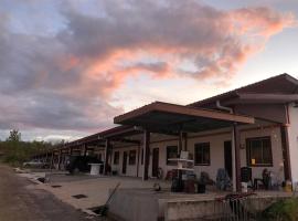 SKE Longhouse Homestay，位于Sipitang的酒店