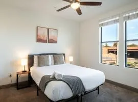 Modern CozySuites on the Town Lake waterfront! 19