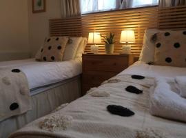 Cosy 2-bedroom cottage in the Lake District，位于鲍内斯温德米尔的酒店